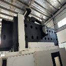 []2016年华群2212龙门铣床，工作台，55宽线规，三轴行程.